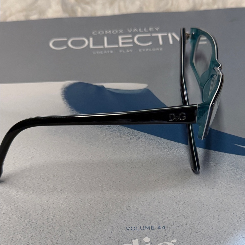 D&G Reading Glasses.
